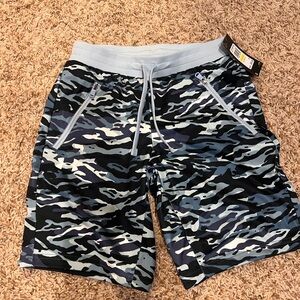 Under Armour UA Boys Youth Medium Shorts NWT black navy blue New Camo Camouflage